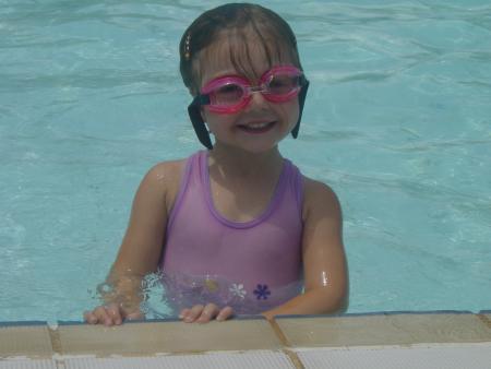 Dos crawl�, brasse, papillon, crawl, .........et nage libre (canard, grenouille, enclume ..........)