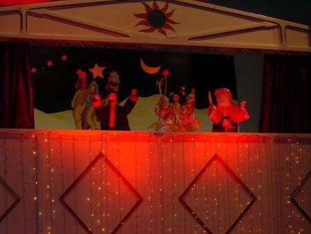 On est all� voir Guignol version..........gabon